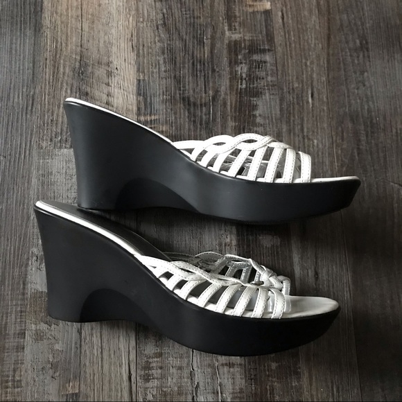 Guess by Marciano Wedges - Picture 3 of 4